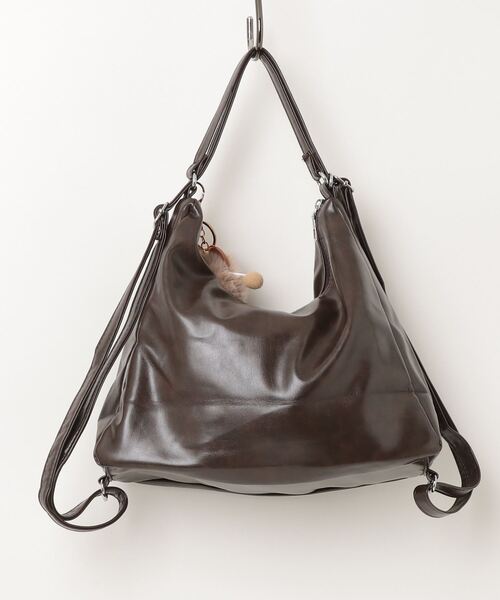 gossip！ロサンゼルス（ゴシップロサンゼルス）の「Y2K チャーム付き大容量バッグ ショルダーバッグ＆斜め掛けバッグ デイリー＆通勤用（ショルダーバッグ・レディース・ブラック/ブラウン/ブラウン系その他/オフホワイト・FREE）」の5枚目の写真