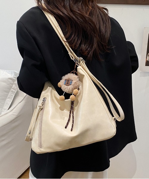 gossip！ロサンゼルス（ゴシップロサンゼルス）の「Y2K チャーム付き大容量バッグ ショルダーバッグ＆斜め掛けバッグ デイリー＆通勤用（ショルダーバッグ・レディース・ブラック/ブラウン/ブラウン系その他/オフホワイト・FREE）」の15枚目の写真
