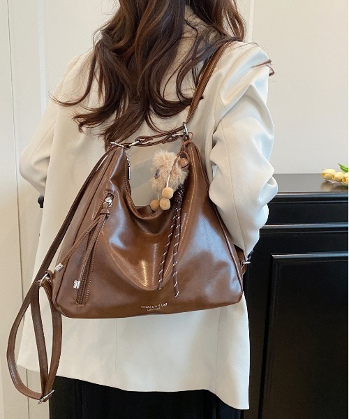 gossip！ロサンゼルス（ゴシップロサンゼルス）の「Y2K チャーム付き大容量バッグ ショルダーバッグ＆斜め掛けバッグ デイリー＆通勤用（ショルダーバッグ・レディース・ブラック/ブラウン/ブラウン系その他/オフホワイト・FREE）」の19枚目の写真