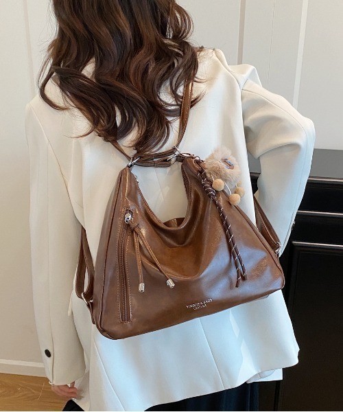 gossip！ロサンゼルス（ゴシップロサンゼルス）の「Y2K チャーム付き大容量バッグ ショルダーバッグ＆斜め掛けバッグ デイリー＆通勤用（ショルダーバッグ・レディース・ブラック/ブラウン/ブラウン系その他/オフホワイト・FREE）」の13枚目の写真