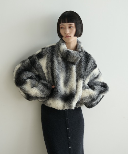 AIC.（エーアイシー）の「2トーンボアスタンドブルゾン（ブルゾン 