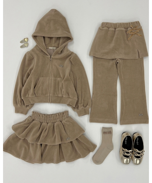 Lycee mine（リセマイン）の「【もっちりベロア】【セットアップ可】ティアードスカート（スカート・キッズ・チャコール/ベージュ/ピンク/ブラック/エメラルド・140cm/110cm/130cm/120cm/100cm/150cm）」の19枚目の写真