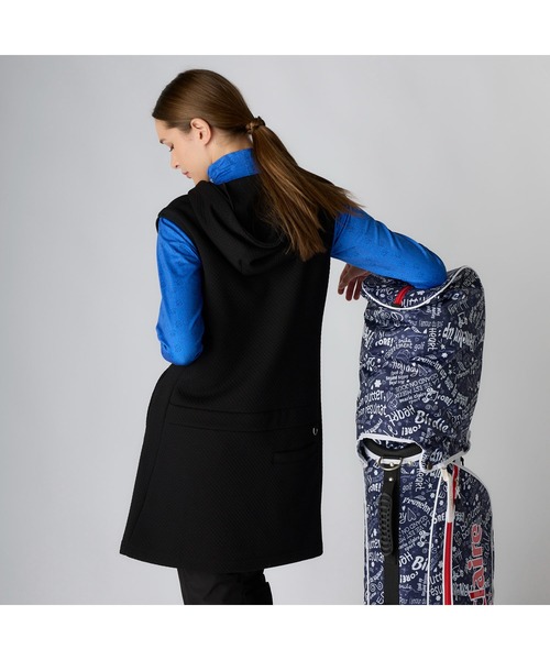 marie claire(マリ・クレール)の「marie claire GOLF マリクレールゴルフ ゴルフウェア ワンポイント ロゴ 膨れジャガード フルジップ ワンピースベスト(ワンピース・レディース・ブラック/オフホワイト/ブルー・M/L/LL)」の19枚目の写真