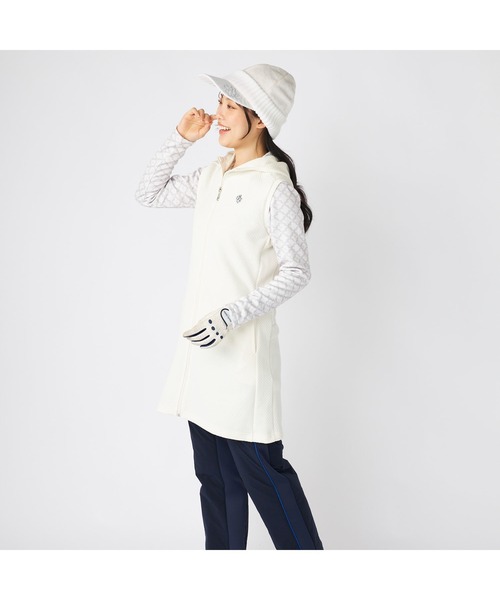 marie claire(マリ・クレール)の「marie claire GOLF マリクレールゴルフ ゴルフウェア ワンポイント ロゴ 膨れジャガード フルジップ ワンピースベスト(ワンピース・レディース・ブラック/オフホワイト/ブルー・M/L/LL)」の7枚目の写真