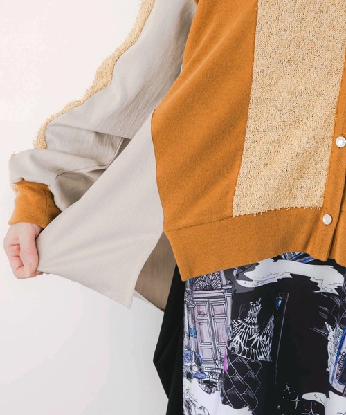 ScoLar（スカラー）の「ScoLar(スカラー) 蝶々の異素材切替カーディガン（カーディガン/ボレロ・レディース・グレー/チャコールグレー・MEDIUM）」の18枚目の写真