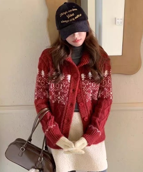 AsRiRe（アスリレイ）の「25aw/ノルディック柄ハイネックニットカーディガン（カーディガン/ボレロ・レディース・グレー/アイボリー/レッド・M）」の15枚目の写真