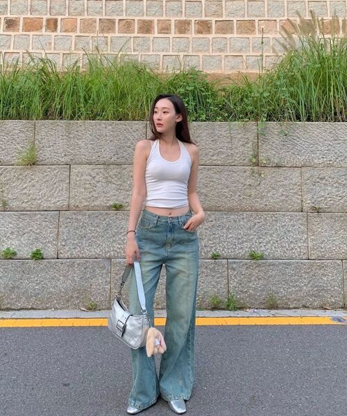 IUGAMAKARAS(イウガマカラス)の「Ribbon Denim Pants (Sand Blue)(デニムパンツ・レディース・その他・1/2)」の11枚目の写真