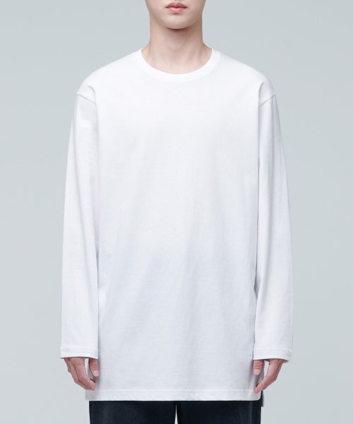 MUSINSA STANDARD（ムシンサスタンダード）の「レイヤードクルーネック長袖Tシャツ_ロング丈 [ホワイト]（Tシャツ/カットソー・メンズ・その他・SMALL/MEDIUM/LARGE/X-LARGE/X-SMALL）」の2枚目の写真