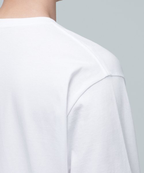 MUSINSA STANDARD（ムシンサスタンダード）の「レイヤードクルーネック長袖Tシャツ_ロング丈 [ホワイト]（Tシャツ/カットソー・メンズ・その他・SMALL/MEDIUM/LARGE/X-LARGE/X-SMALL）」の7枚目の写真
