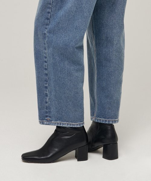 MUSINSA STANDARD WOMAN（ムシンサスタンダードウーマン）の「ウィメンズリラックスマムフィットデニムパンツ[ミディアムインディゴ]（デニムパンツ・レディース・その他・24/25/26/27）」の7枚目の写真