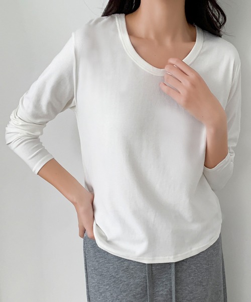 LOWO(ロワ)の「Vネック カットソー 長袖 レディース きれいめ 無地(Tシャツ/カットソー・レディース・ホワイト/ブラック・FREE)」の2枚目の写真