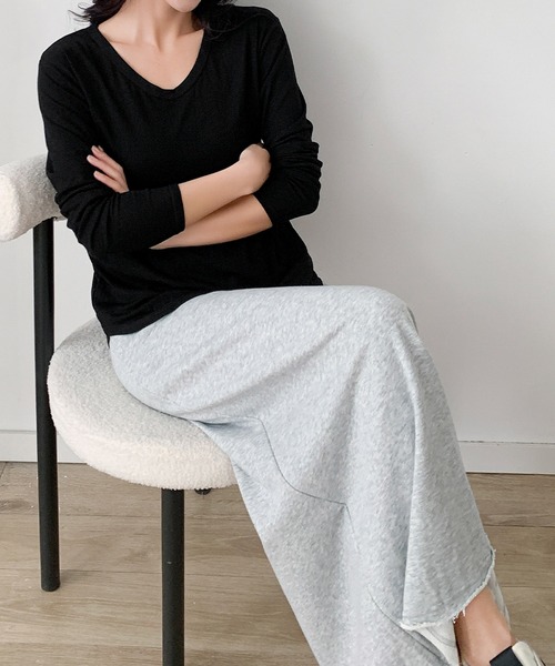 LOWO(ロワ)の「Vネック カットソー 長袖 レディース きれいめ 無地(Tシャツ/カットソー・レディース・ホワイト/ブラック・FREE)」の7枚目の写真