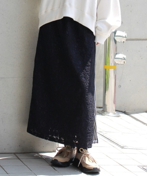 H.A.K（ハク）の「ラッセルレースラメストライプライントラックスカート（裏地付き）（スカート・レディース・ネイビー/ブラック・FREE）」の2枚目の写真