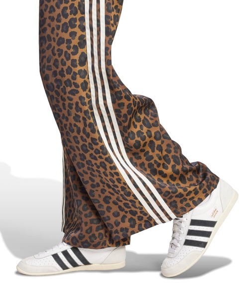 adidas(アディダス)の「adidas WIDE LEG SATIN PANTS / アディダス ワイド レッグ サテン パンツ(その他パンツ・レディース・マルチ・S/M/L)」の5枚目の写真