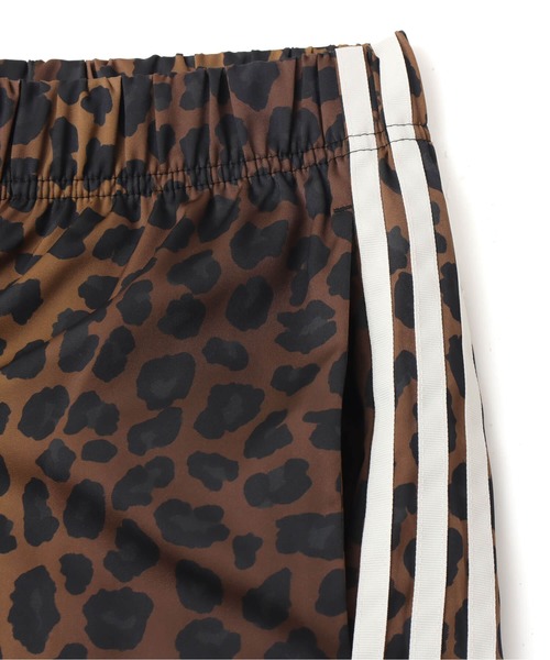 adidas(アディダス)の「adidas WIDE LEG SATIN PANTS / アディダス ワイド レッグ サテン パンツ(その他パンツ・レディース・マルチ・S/M/L)」の7枚目の写真