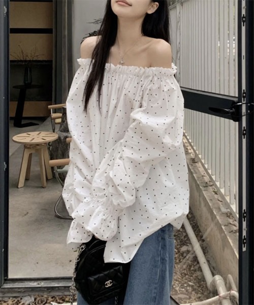 i-dare(アイディア)の「【i-dare】ドットフレアオフショルダーチュニック(シャツ/ブラウス・レディース・ホワイト・SMALL/MEDIUM/LARGE/X-LARGE)」の1枚目の写真