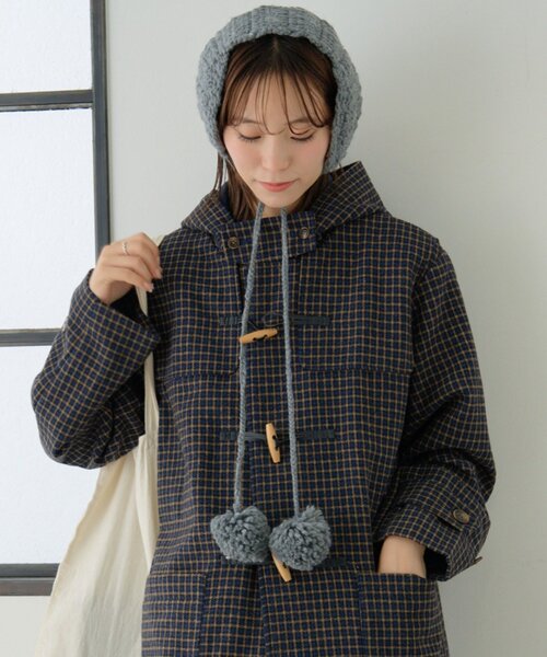 GEVACO（ゲバコ）の「【GEVACO】ボンボン付きイヤーマフラー（ハット・レディース・ホワイト/レッド/グレー・ONE SIZE）」の7枚目の写真