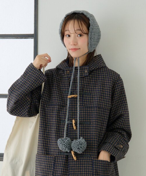 GEVACO（ゲバコ）の「【GEVACO】ボンボン付きイヤーマフラー（ハット・レディース・ホワイト/レッド/グレー・ONE SIZE）」の8枚目の写真