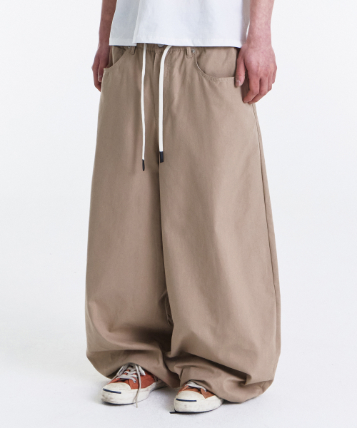 KICHUL(キチョル)の「EASY OR EASY BALLOON PANTS (BEIGE)(その他パンツ・レディース・その他・LARGE/MEDIUM/SMALL/X-SMALL)」の2枚目の写真