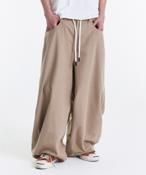 KICHUL(キチョル)の「EASY OR EASY BALLOON PANTS (BEIGE)(その他パンツ・レディース・その他・LARGE/MEDIUM/SMALL/X-SMALL)」の4枚目の写真
