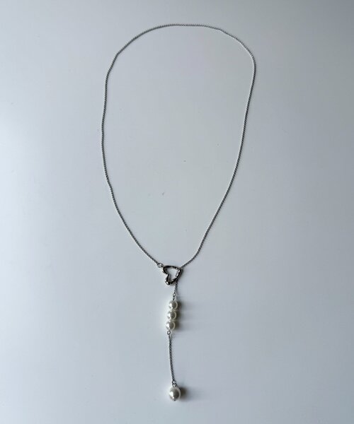 Chez toi（シェトワ）の「ハートとパールロングネックレス（ネックレス・レディース・シルバー/ゴールド・FREE）」の3枚目の写真