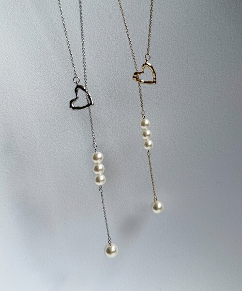 Chez toi（シェトワ）の「ハートとパールロングネックレス（ネックレス・レディース・シルバー/ゴールド・FREE）」の6枚目の写真
