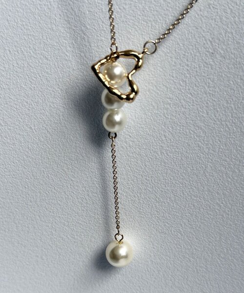 Chez toi（シェトワ）の「ハートとパールロングネックレス（ネックレス・レディース・シルバー/ゴールド・FREE）」の9枚目の写真