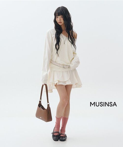 KHIHO（キホ）の「クリスタルバックルストラップバレリーナフラットブラック（バレエシューズ・レディース・ブラック・24.5cm/25cm/23cm/23.5cm/24cm）」の5枚目の写真