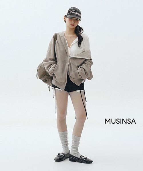 KHIHO（キホ）の「クリスタルバックルストラップバレリーナフラットブラック（バレエシューズ・レディース・ブラック・24.5cm/25cm/23cm/23.5cm/24cm）」の14枚目の写真