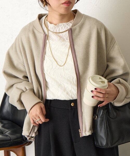 Jena espace merveilleux(ジェナ エスパスメルヴェイユ)の「【あったか/上品】バックラッフルジャケット(ノーカラージャケット・レディース・ベージュ/チャコールグレー・FREE)」の16枚目の写真