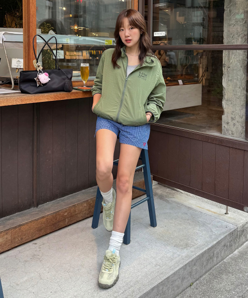 HOMEBODY THINGS（ホームバディ ティングズ）の「NEED SOME SPACE WINDBREAKER (GREEN)（ナイロンジャケット・レディース・その他・1/2）」の3枚目の写真