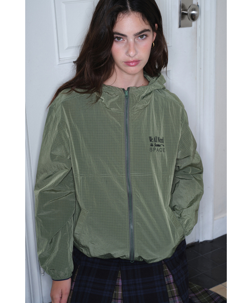 HOMEBODY THINGS（ホームバディ ティングズ）の「NEED SOME SPACE WINDBREAKER (GREEN)（ナイロンジャケット・レディース・その他・1/2）」の5枚目の写真