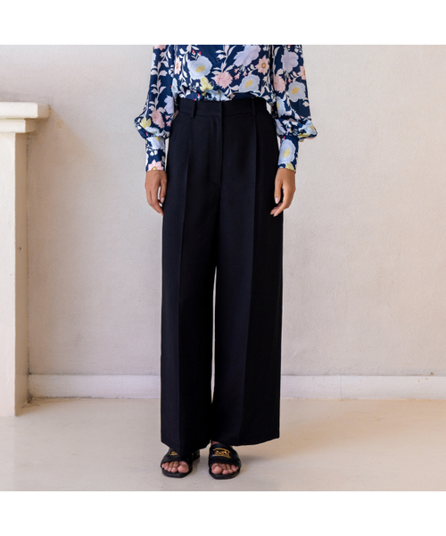 LEAUET(ルエ)の「Skye Black Wide-leg Bamboo Pants(スラックス・レディース・その他・SMALL/MEDIUM)」の1枚目の写真