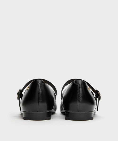 CHARLES & KEITH(チャールズ & キース)の「レザーキャップトゥ メリージェーン(パンプス・レディース・ブラック/オートミール・22.5cm/23cm/23.5cm/24.5cm/25cm)」の4枚目の写真