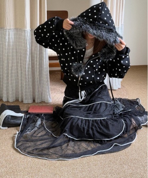 gossip！ロサンゼルス（ゴシップロサンゼルス）の「Y2K ビッグファーフード×ドット柄ショートパーカー/裏起毛 /【冬新作】（パーカー・レディース・グレー/ブラック・L/M）」の4枚目の写真