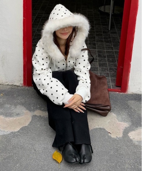 gossip！ロサンゼルス（ゴシップロサンゼルス）の「Y2K ビッグファーフード×ドット柄ショートパーカー/裏起毛 /【冬新作】（パーカー・レディース・グレー/ブラック・L/M）」の13枚目の写真