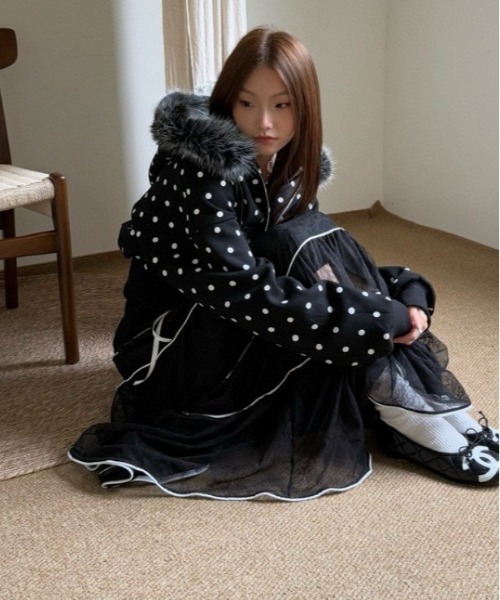 gossip！ロサンゼルス（ゴシップロサンゼルス）の「Y2K ビッグファーフード×ドット柄ショートパーカー/裏起毛 /【冬新作】（パーカー・レディース・グレー/ブラック・L/M）」の5枚目の写真