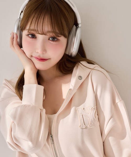 one after another NICE CLAUP（ワンアフターアナザーナイスクラップ）の「ゆるたぽシルエット/オーバーサイズグリッターパーカー（パーカー・レディース・オフホワイト/杢グレー/サックスブルー/ピンク/ネイビー/ブラック・FREE）」の12枚目の写真