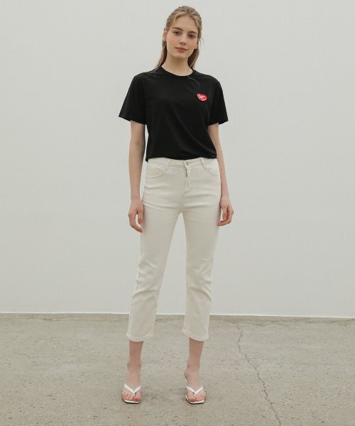 HYBERNAT(ハイバーナット)の「ストレートデニムパンツ - アイボリー(デニムパンツ・レディース・その他・LARGE)」の4枚目の写真