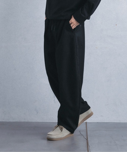 +phenix(プラスフェニックス)の「【WEB・直営店限定】+phenix(プラスフェニックス)COCOON SILHOUETTE RELAXED PANTS コクーンシルエット リラックス パンツ(その他パンツ・メンズ・ブラック/チャコール・M/XL/L)」の1枚目の写真