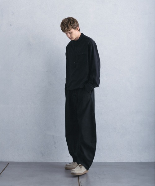 +phenix(プラスフェニックス)の「【WEB・直営店限定】+phenix(プラスフェニックス)COCOON SILHOUETTE RELAXED PANTS コクーンシルエット リラックス パンツ(その他パンツ・メンズ・ブラック/チャコール・M/XL/L)」の10枚目の写真