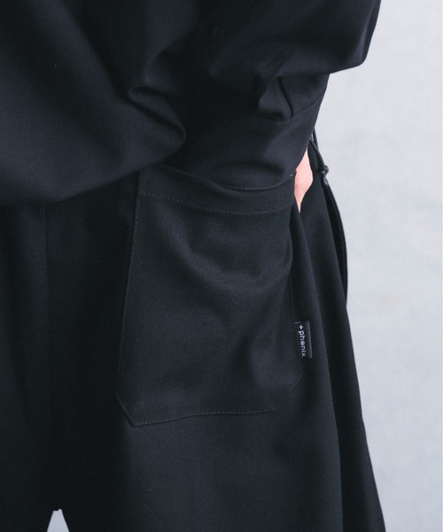 +phenix(プラスフェニックス)の「【WEB・直営店限定】+phenix(プラスフェニックス)COCOON SILHOUETTE RELAXED PANTS コクーンシルエット リラックス パンツ(その他パンツ・メンズ・ブラック/チャコール・M/XL/L)」の14枚目の写真