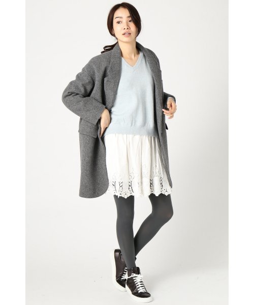 JOURNAL STANDARD（ジャーナルスタンダード）の「BACK フレアーVネックプルオーバー#（ニット/セーター・レディース・グレー/ホワイト/ベージュ/サックスブルー・FREE）」の9枚目の写真