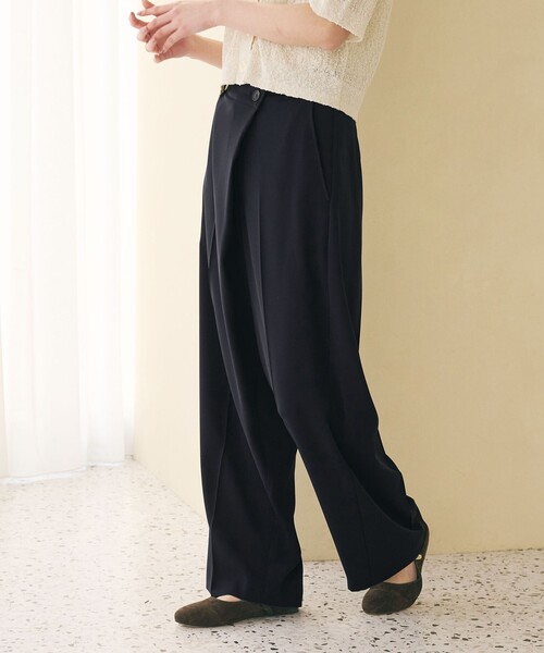 BEAUTY&YOUTH UNITED ARROWS(ビューティーアンドユースユナイテッドアローズ)の「【WEB限定 Wardrobe DAILY MINIMAL】ダブルクロス ラップパンツ ウォッシャブル(その他パンツ・レディース・ブラウン/ネイビー/ブラック・XS/S/M/L)」の7枚目の写真