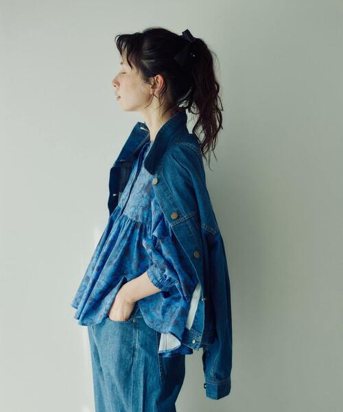 ADIEU TRISTESSE（アデュートリステス）の「【3月お気に入り登録ブランド内2位】kazumiさんコラボ　リバティプリントブラウス（シャツ/ブラウス・レディース・ブルー系その他/ブラック系その他・38）」の13枚目の写真