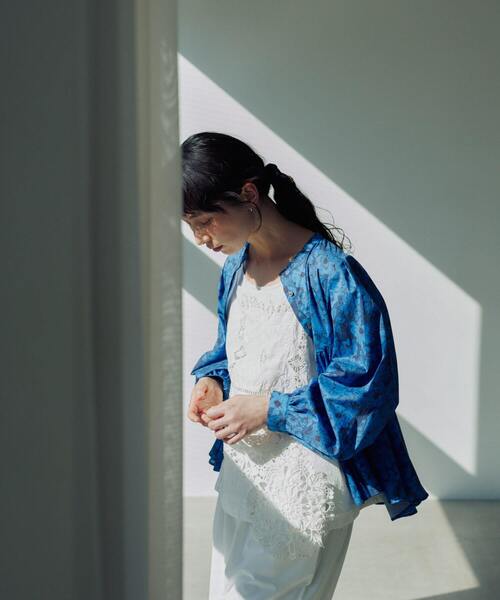 ADIEU TRISTESSE（アデュートリステス）の「【3月お気に入り登録ブランド内2位】kazumiさんコラボ　リバティプリントブラウス（シャツ/ブラウス・レディース・ブルー系その他/ブラック系その他・38）」の14枚目の写真