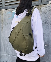 yuue' ( wear )（ユーイ）の「大容量ワンショルダーボディバッグ/リュック/バックパック/軽量撥水/A4サイズ対応/ユニセックス（バックパック/リュック）」