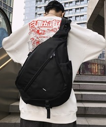 yuue' ( wear )（ユーイ）の「大容量ワンショルダーボディバッグ/リュック/バックパック/軽量撥水/A4サイズ対応/ユニセックス（バックパック/リュック）」