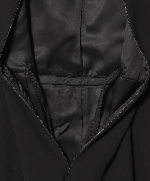 ESTNATION（エストネーション）の「ESSENCEOFLUXURY / Vネック オールインワン（つなぎ/オールインワン・レディース・ブラック/アイボリー・36/38）」の9枚目の写真