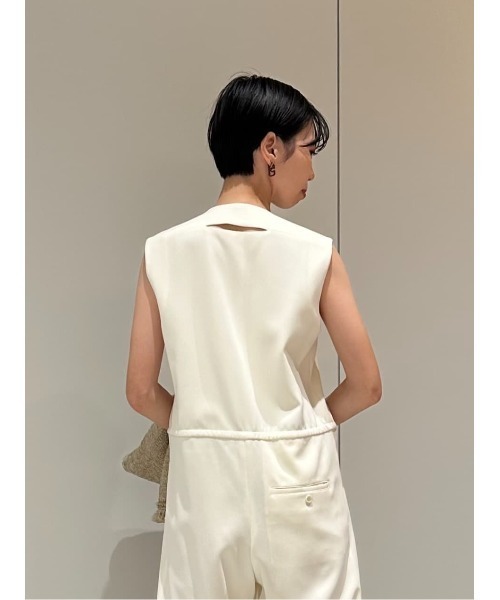 ESTNATION（エストネーション）の「ESSENCEOFLUXURY / Vネック オールインワン（つなぎ/オールインワン・レディース・ブラック/アイボリー・36/38）」の14枚目の写真